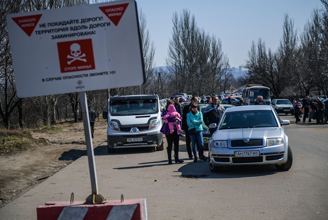 Е-Малятко для ОРДЛО: новые граждане Украины и… простор для махинаций