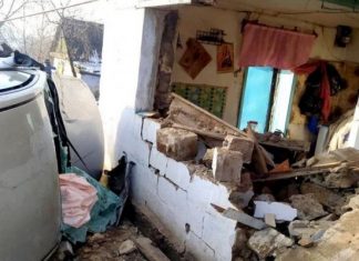 В Днепропетровской области машина врезалась в дом. Пострадали пять человек, в том числе двое детей