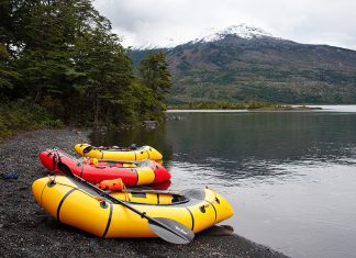 Чем пакрафт отличается от байдарки и надувной лодки?
