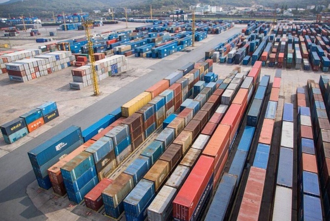 Факт. ООО Евротерминал представляет таможенный склад на территории порта Одессы