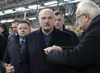 Лукашенко: Украина рухнула, все постсоветские республики развалились, а вот Беларусь еще держится