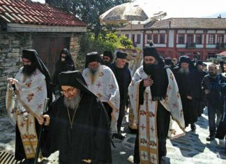 Монахов на Афоне начали вакцинировать от коронавируса