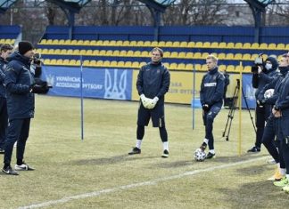 Отбор на ЧМ-2022. Сборная Украины сдала ПЦР-тесты и вылетает на первый матч с чемпионами мира. Фото