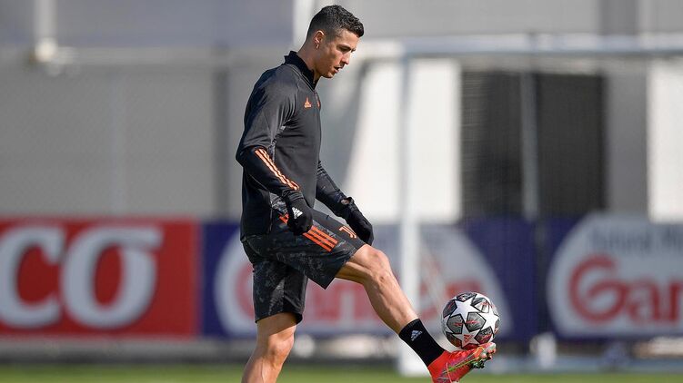 Пеле поздравил Криштиану Роналду со званием лучшего бомбардира в истории футбола