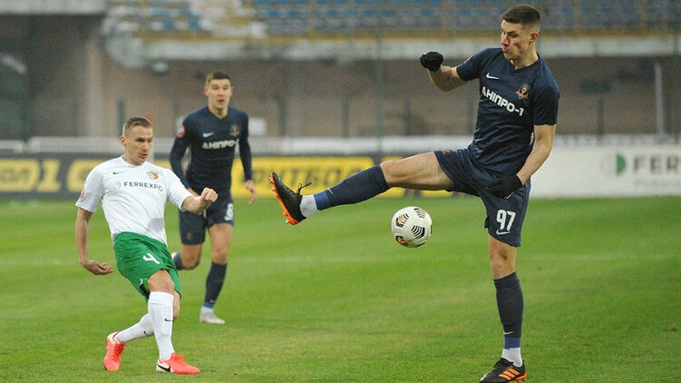 Первые два матча 18-го тура УПЛ закончились с одинаковым счетом в пользу гостей