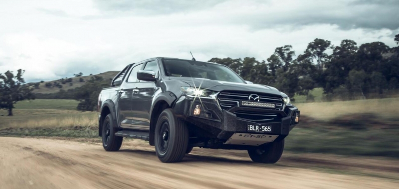 Пикап Mazda BT-50 Thunder раскрыто с внедорожными дополнениями