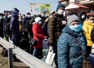 Почему украинцы уезжают на заработки за границу