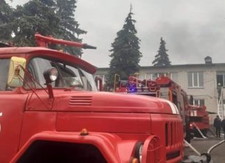 Под Киевом загорелся детский сад, эвакуировали почти 150 человек — фото