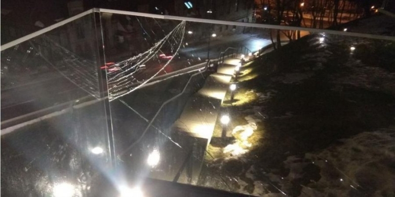 Полиция нашла мужчину, который будучи пьяным повредил Мемориал Героев Небесной Сотни во&nbsp;Львове