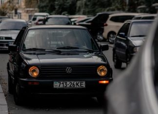 С начала года в Украине зарегистрировали 53000 подержанных иномарок