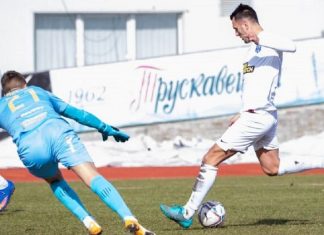 Скандальный тур чемпионата Украины завершился только 8 марта разгромом «Руха» от «Десны»