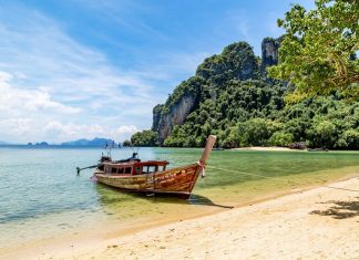 Таиланд сократит срок карантина для привитых туристов