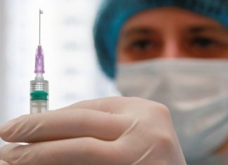 Тернопольская область получила от ОП «последнее предупреждение» за вакцинации вне очереди