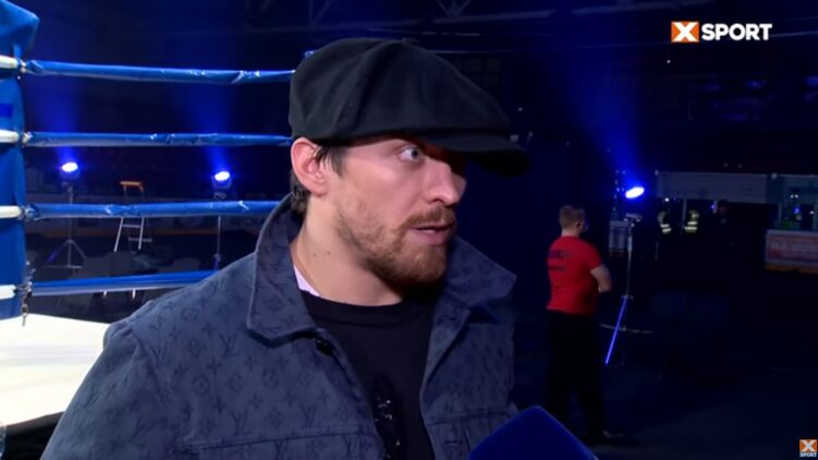 Украинского боксера Александра Усика заманивают в смешанные единоборства