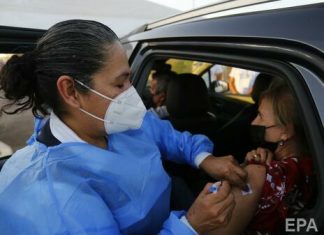 В мире сделали уже 400 млн прививок от коронавируса – данные Bloomberg