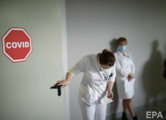 В мире за год пандемии COVID-19 подтвердили более 117 млн инфицирований