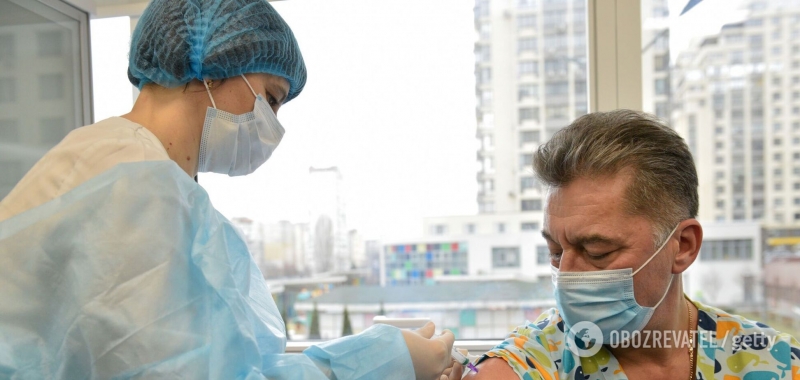 В ''Слуге'' объяснили, почему депутаты не должны прививаться от коронавируса в первую очередь