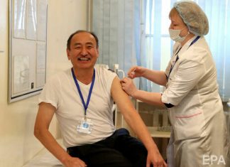 Вакцинацию от коронавируса начали в Кыргызстане