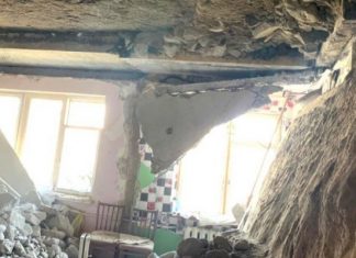 В Кропивницком обвалилось бетонное перекрытие в многоквартирном доме — фото