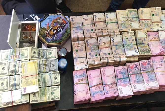 Борьба продолжается: СНБО возьмется за конвертационные центры