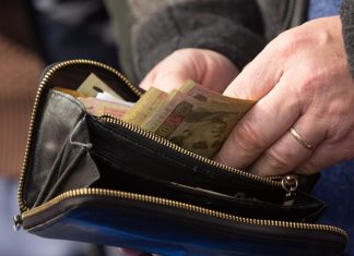 Цены в апреле: топливо и билеты вверх, ЖКХ — на месте, овощи и зелень — вниз