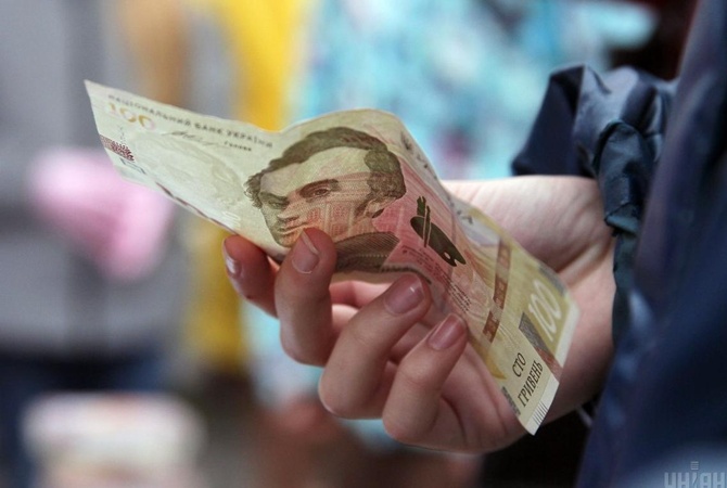 Эпоха  зубожіння : бедных в Украине почти половина