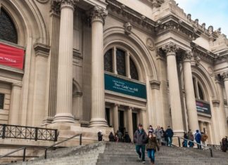 Google посвятил дудл известному музею