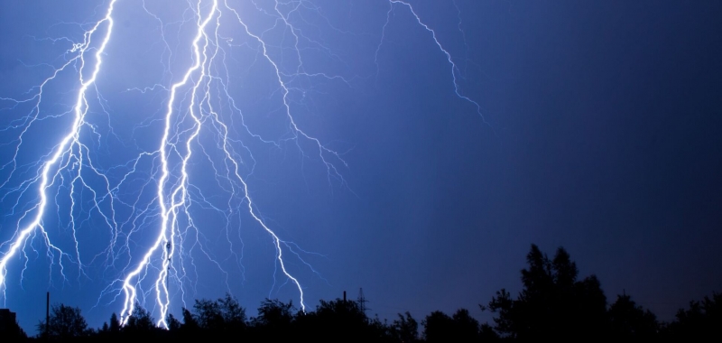 Грозы охватят почти всю Украину в четверг: каким областям повезет с солнечной погодой. Карта