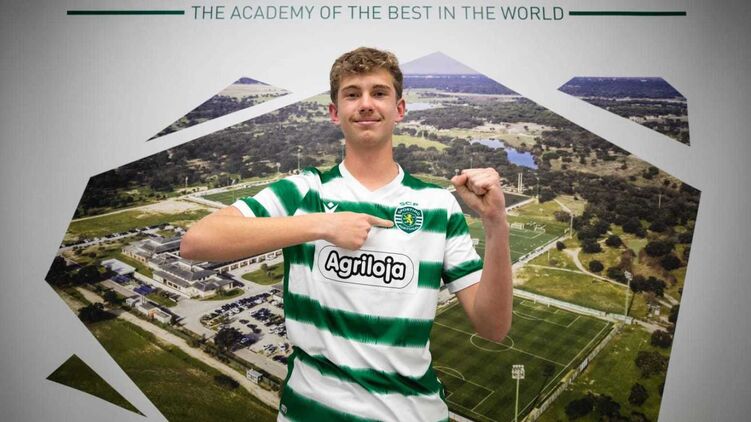 Юный Криштиану Паламарчук стал игроком "Спортинга", где начинал другой Криштиану