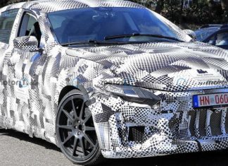 Кроссовер Ferrari Purosangue выехал на тесты с очень низким клиренсом