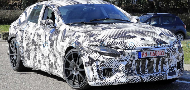 Кроссовер Ferrari Purosangue выехал на тесты с очень низким клиренсом