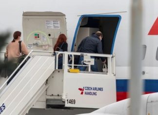 Офис генпрокурора проверяет список российских дипломатов, высланных из Чехии