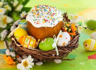 Пасха приближается: украинцы покупают пасхальные наборы и декор