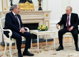 Пашинян ушел на самоизоляцию перед встречей с Путиным