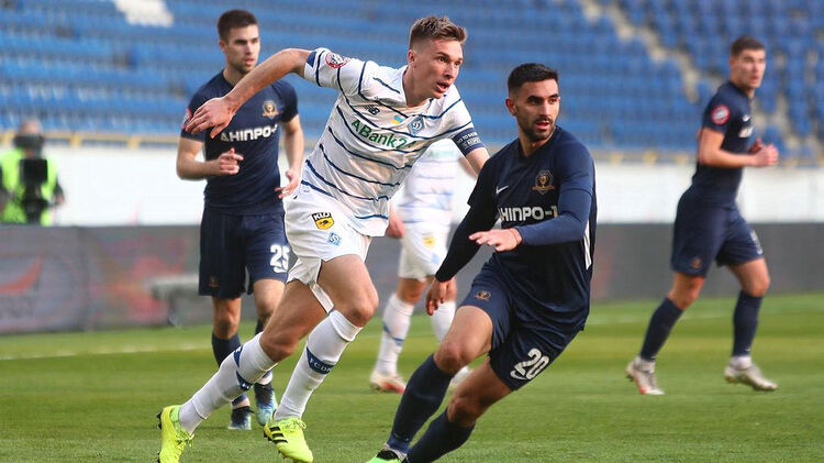 Победы грандов и разгром "Александрии". Все результаты матчей, обзоры игр и положение команд