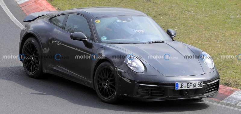 Porsche 911 с большим клиренсом заметили на тестах