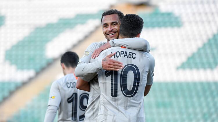 "Шахтер" разгромил "Мариуполь", Мораес оформил дубль