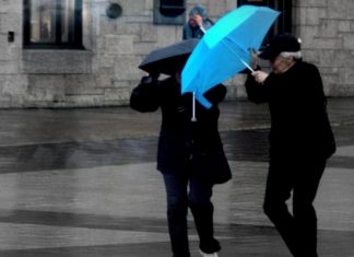 В Украину идет холодная погода: синоптик прогнозирует заморозки, дождь и сильный ветер