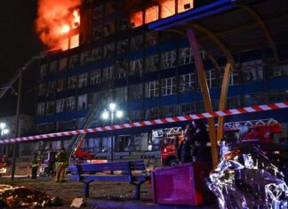 РФ сбросила ФАБ-500 на Запорожье: 13 погибших, 33 пострадавших, повреждены многоэтажки и промышленный объект — главное