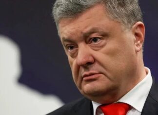 СНБО официально ввел санкции против Петра Порошенко