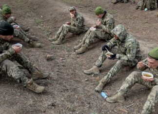 Война 18-летних. Почему именно сейчас Минобороны привлекает в ВСУ молодежь, что в контрактах для них самое привлекательное — нардеп