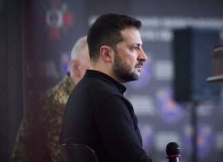 Украина должна решать, кто должен быть за столом переговоров — Зеленский