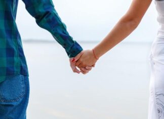 Большинство россиян предпочитают ездить на отдых в паре