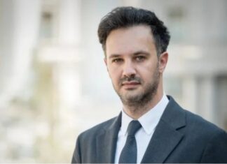 МИД прокомментировал указ Путина о выселении граждан Украины с «незаконным статусом» с оккупированных территорий и РФ