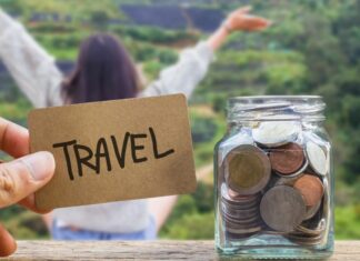 Большинство россиян планируют траты на отпуск, но часто их превышают