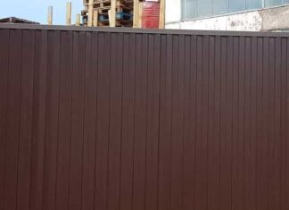 Автоматические секционные ворота: комфорт и безопасность