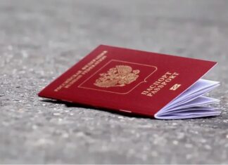 Четверть россиян теряли паспорта за границей