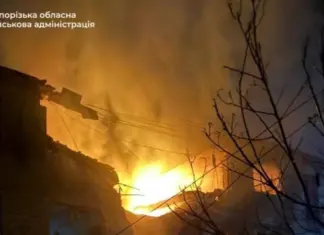 Россия нанесла по Запорожью не менее 10 ударов: начались пожары, пострадали 14 человек