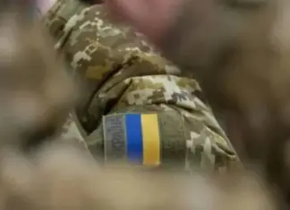 В Каменце-Подольском произошла массовая стычка с ТЦК: 100 человек заблокировали служебное авто