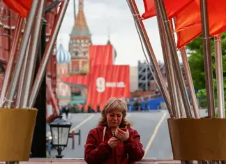 «Будет несколько мест сосредоточения войск». Есть надежда, что 9 мая один-два беспилотника долетят, чтобы сорвать парад в Москве — Романенко